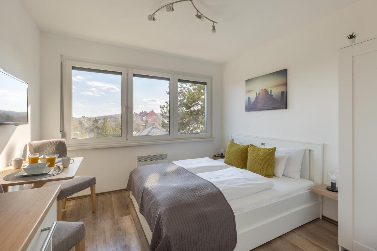 Pauzo Balaton Aparthotel Balatonfoldvar Ngoại thất bức ảnh