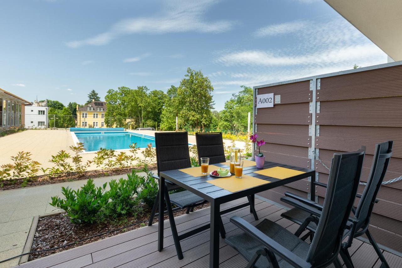 Pauzo Balaton Aparthotel Balatonfoldvar Ngoại thất bức ảnh