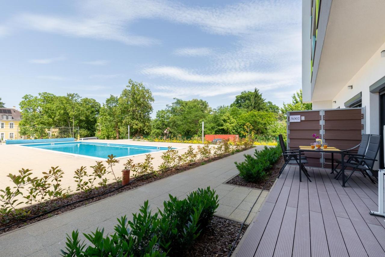 Pauzo Balaton Aparthotel Balatonfoldvar Ngoại thất bức ảnh