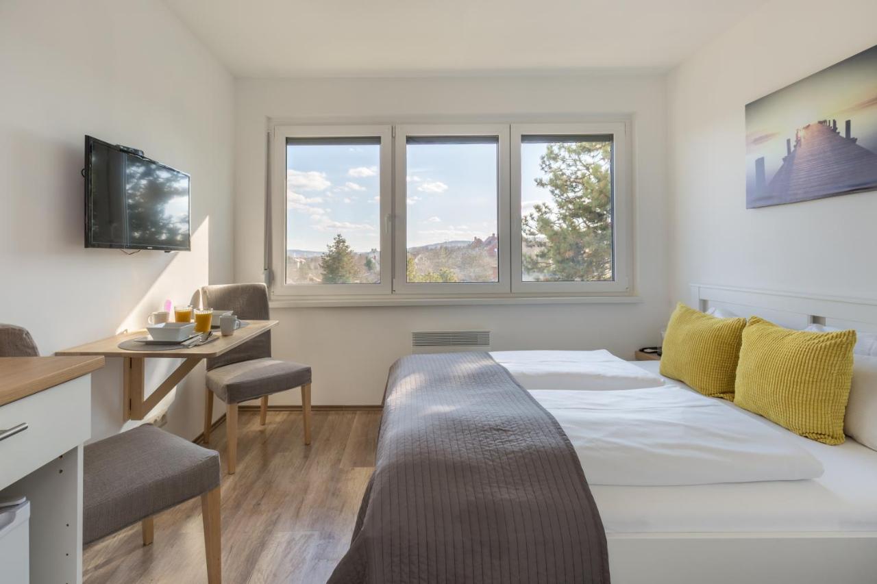 Pauzo Balaton Aparthotel Balatonfoldvar Ngoại thất bức ảnh