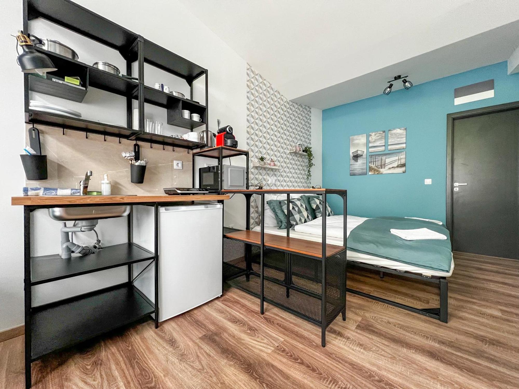 Pauzo Balaton Aparthotel Balatonfoldvar Ngoại thất bức ảnh