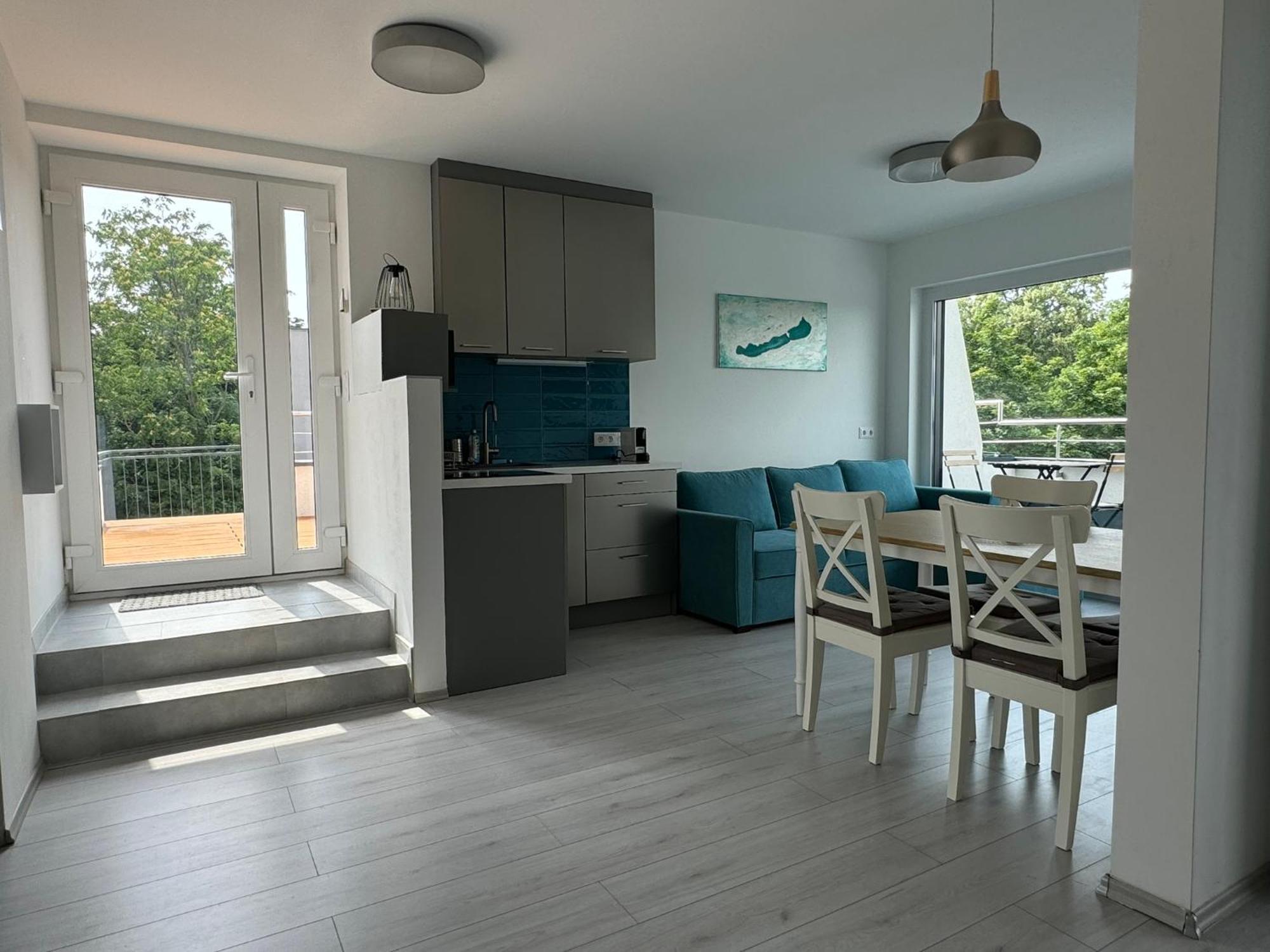 Pauzo Balaton Aparthotel Balatonfoldvar Ngoại thất bức ảnh