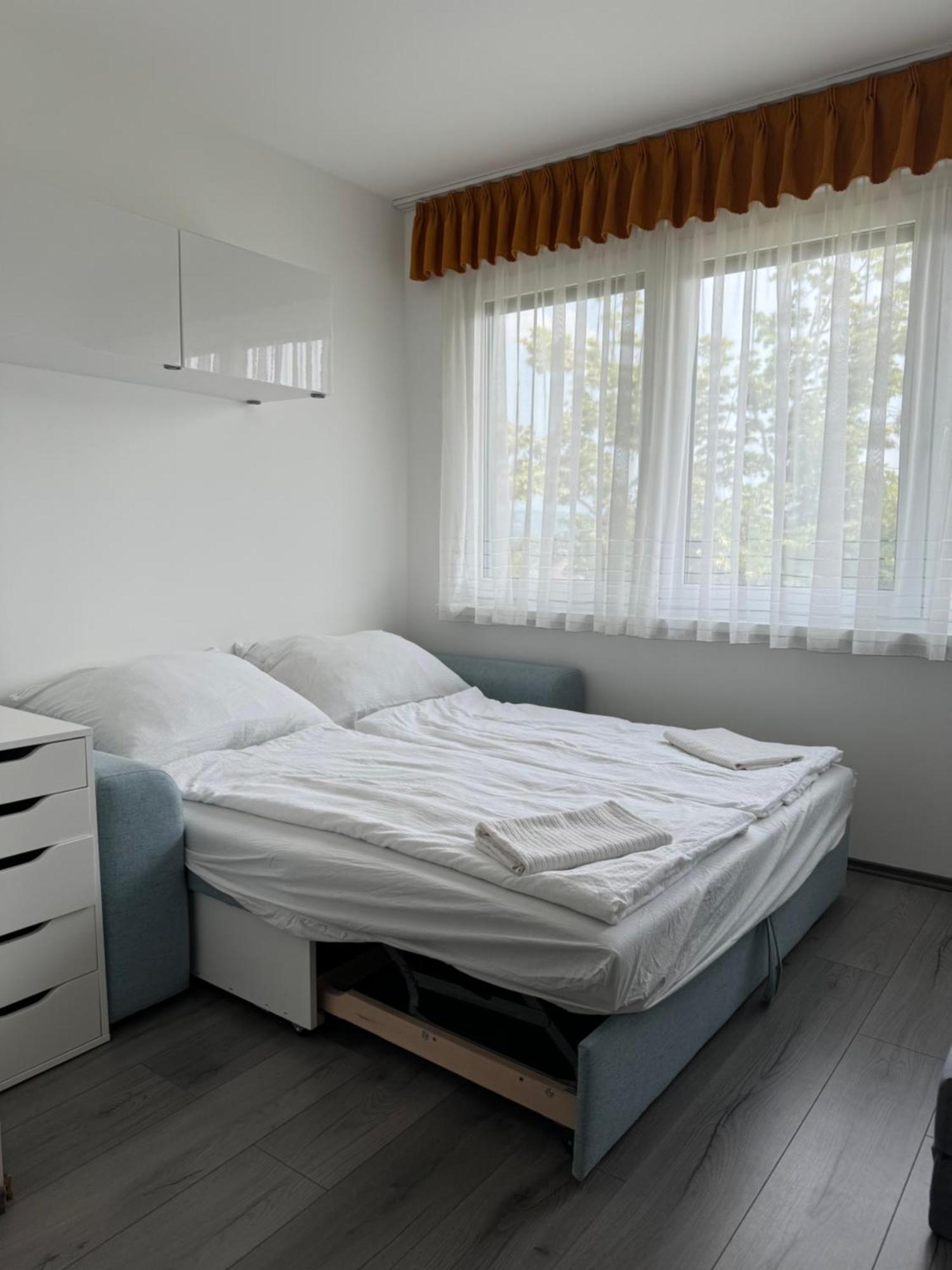 Pauzo Balaton Aparthotel Balatonfoldvar Ngoại thất bức ảnh